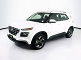 Used 2024 Hyundai Venue SEL image 3