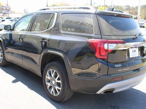 Certified 2023 GMC Acadia SLT image 2
