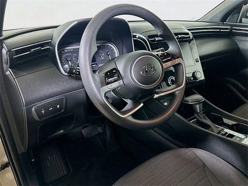 Used 2023 Hyundai Santa Cruz SEL image 9