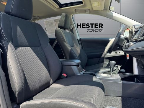 Used 2015 Toyota RAV4 XLE AWD/4WD image 17