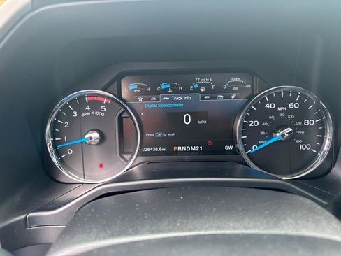 Used 2017 Ford F250 Lariat w/ Lariat Ultimate Package AWD/4WD image 12