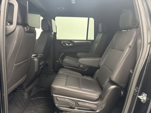 Used 2024 Chevrolet Suburban RST w/ Luxury Package image 32