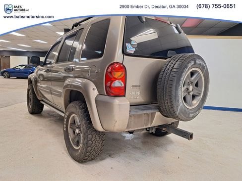 Used 2004 Jeep Liberty Renegade w/ Trailer Tow Group AWD/4WD image 8