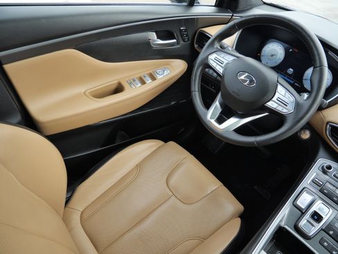 Certified 2023 Hyundai Santa Fe Calligraphy image 9