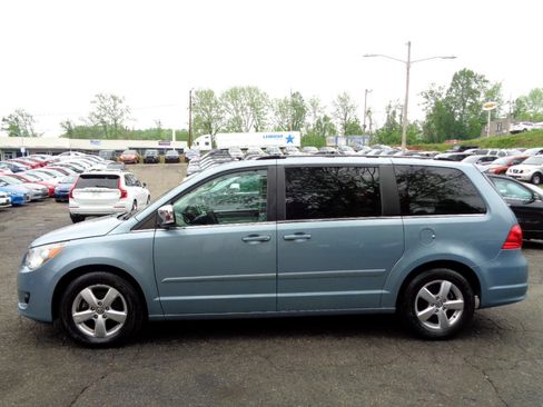 Used 2009 Volkswagen Routan SEL Premium image 8