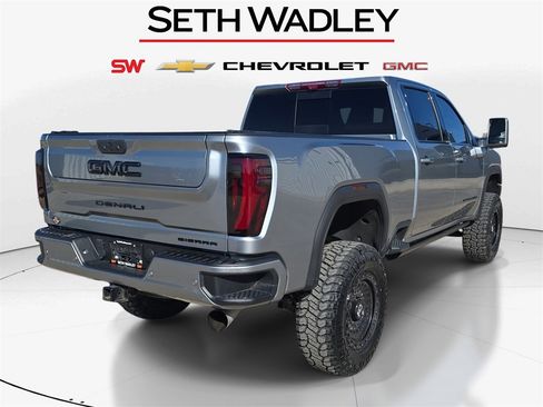 Used 2024 GMC Sierra 2500 Denali Ultimate image 7