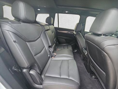 Used 2024 Cadillac XT6 Luxury FWD image 18