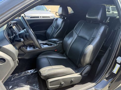 Used 2018 Dodge Challenger SXT Plus RWD image 11