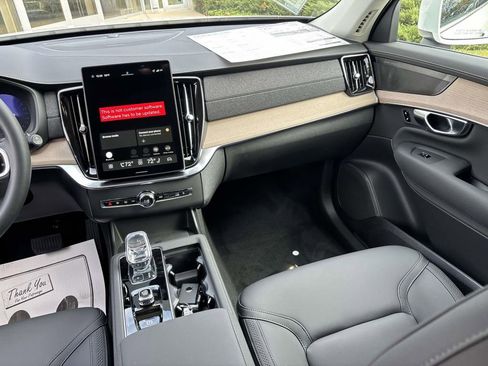 New 2026 Volvo XC90 B6 Plus w/ Protection Package Premier image 31