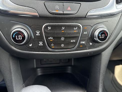 Used 2024 Chevrolet Equinox LT w/ LPO, Floor Liner Package FWD image 17