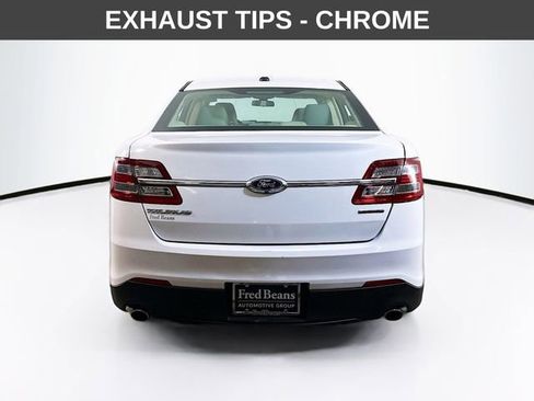 Used 2018 Ford Taurus SE image 9