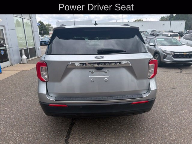 Used 2023 Ford Explorer XLT AWD/4WD image 6