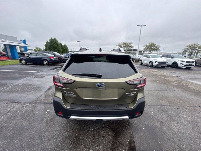 Used 2025 Subaru Outback Touring AWD/4WD image 5