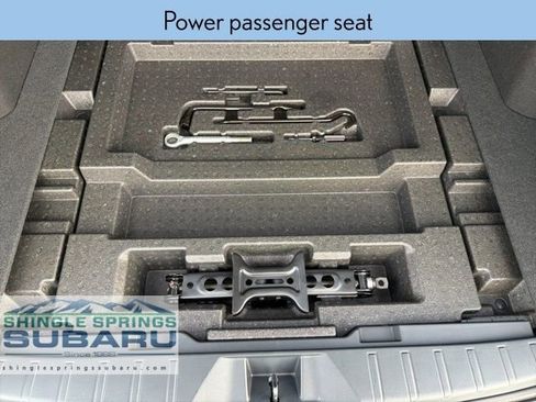 Certified 2025 Subaru Outback Limited image 30