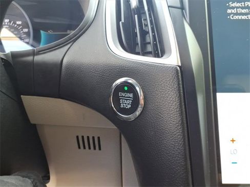 Used 2022 Ford Edge Titanium image 21