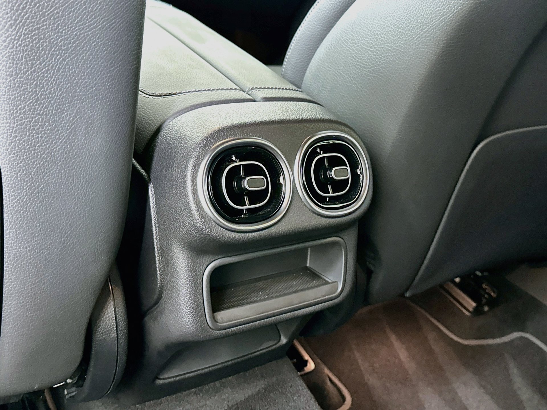 Certified 2026 Mercedes-Benz GLC 300 image 27