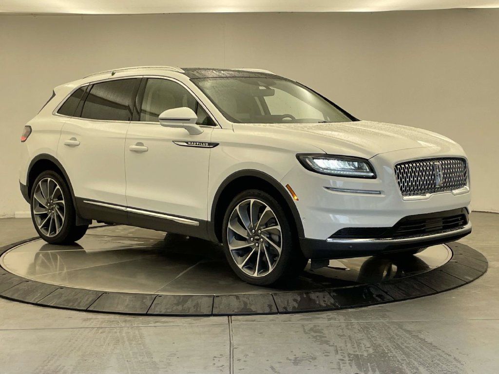 Used 2022 Lincoln Nautilus Reserve w/ Equipment Group 201A AWD/4WD image 9