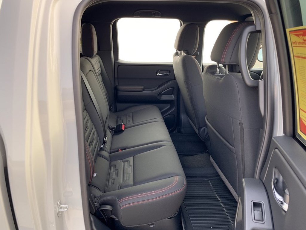 Certified 2025 Nissan Frontier PRO-4X AWD/4WD image 33