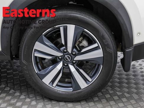 Used 2023 Nissan Rogue SL w/ SL Premium Package image 35