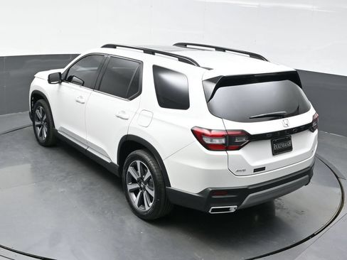 Used 2023 Honda Pilot Elite image 39