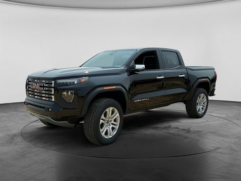 New 2026 GMC Canyon Denali w/ LPO, Denali Black Edition AWD/4WD image 3