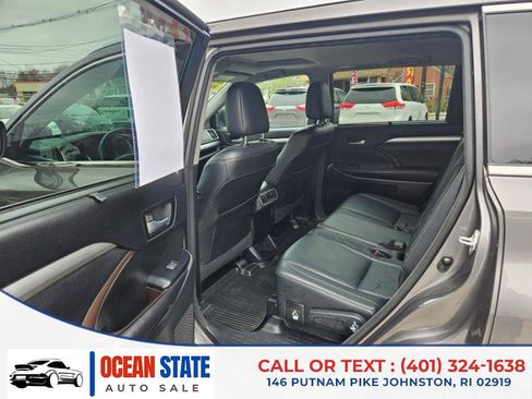 Used 2017 Toyota Highlander XLE image 9