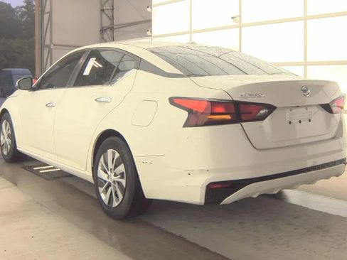 Used 2020 Nissan Altima 2.5 S FWD image 4