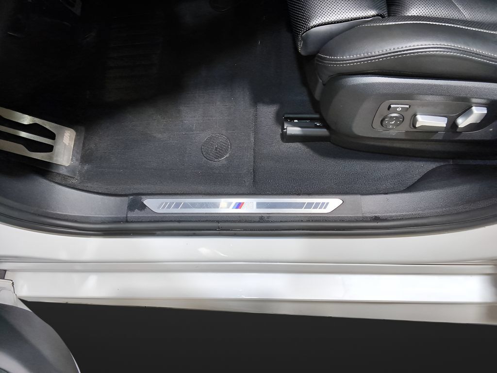 Used 2023 BMW X6 xDrive40i AWD/4WD image 9