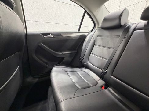 Used 2013 Volkswagen Jetta TDI FWD image 33
