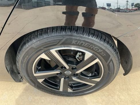Used 2024 Nissan Sentra SV FWD image 24