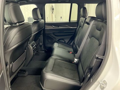 New 2026 Jeep Grand Cherokee Altitude AWD/4WD image 23