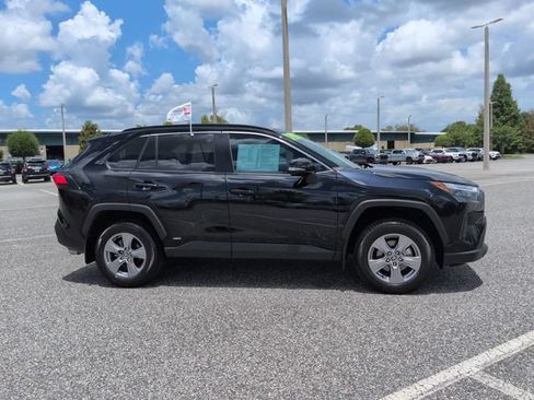 Certified 2025 Toyota RAV4 LE AWD/4WD image 3