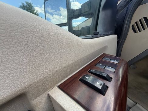 Used 2008 Ford F450 Lariat AWD/4WD image 24