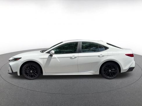 Used 2026 Toyota Camry SE FWD image 7