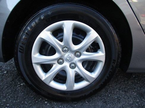 Used 2014 Hyundai Accent GS FWD image 10