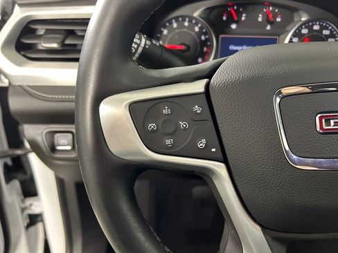 Certified 2023 GMC Acadia SLT w/ Preferred Package image 16