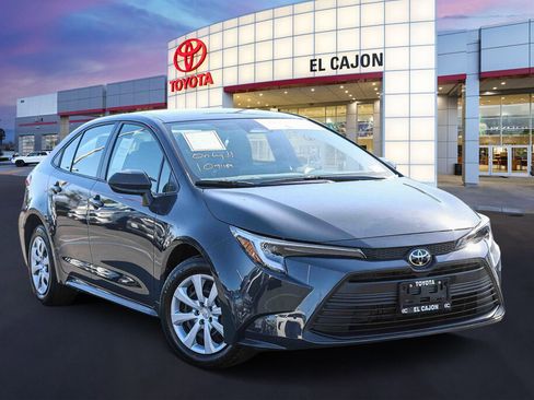 Used 2026 Toyota Corolla LE image 1