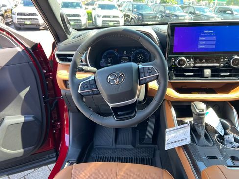 New 2026 Toyota Highlander Platinum AWD/4WD image 20