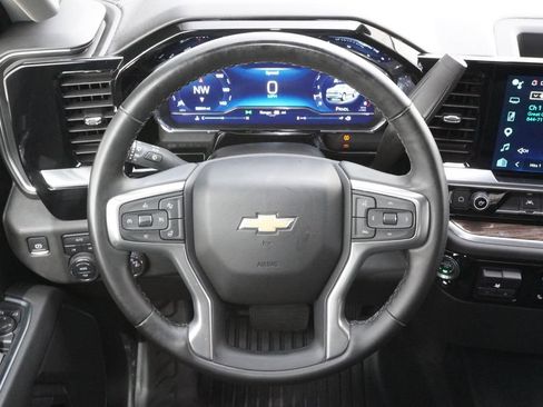 Used 2025 Chevrolet Silverado 1500 LT w/ Safety Package AWD/4WD image 19
