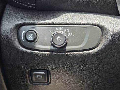 Used 2024 Chevrolet Blazer LT FWD image 22
