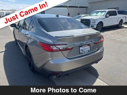 Used 2025 Toyota Camry SE FWD image 3