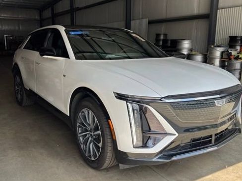 Used 2024 Cadillac Lyriq Sport w/ LPO, Floor Liner Package AWD/4WD image 1