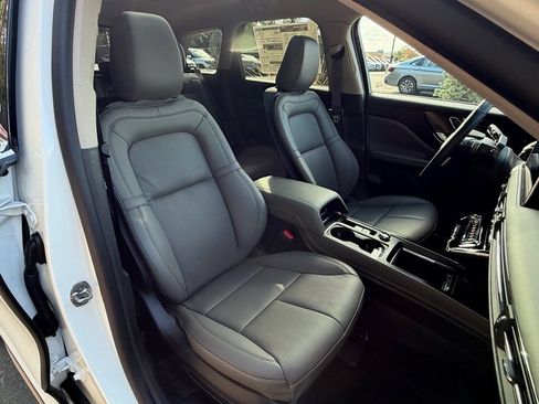 New 2026 Lincoln Corsair Reserve image 12