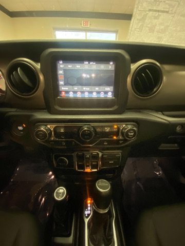 Used 2021 Jeep Gladiator Sport AWD/4WD image 23