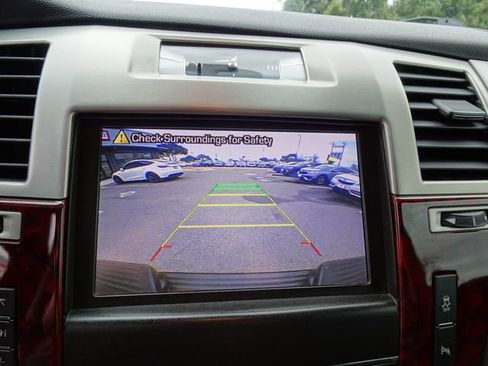 Used 2013 Cadillac Escalade EXT Premium image 24