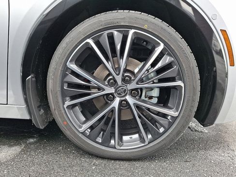 New 2026 Toyota Prius Limited image 4