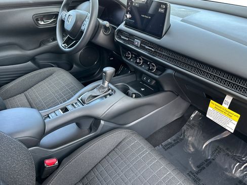Used 2026 Honda HR-V LX image 17
