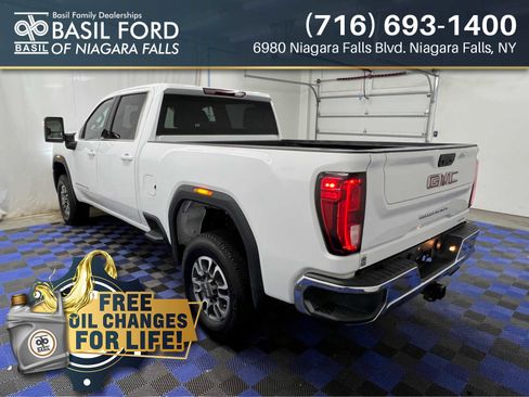 Used 2024 GMC Sierra 3500 SLE w/ Remote Start Package image 16