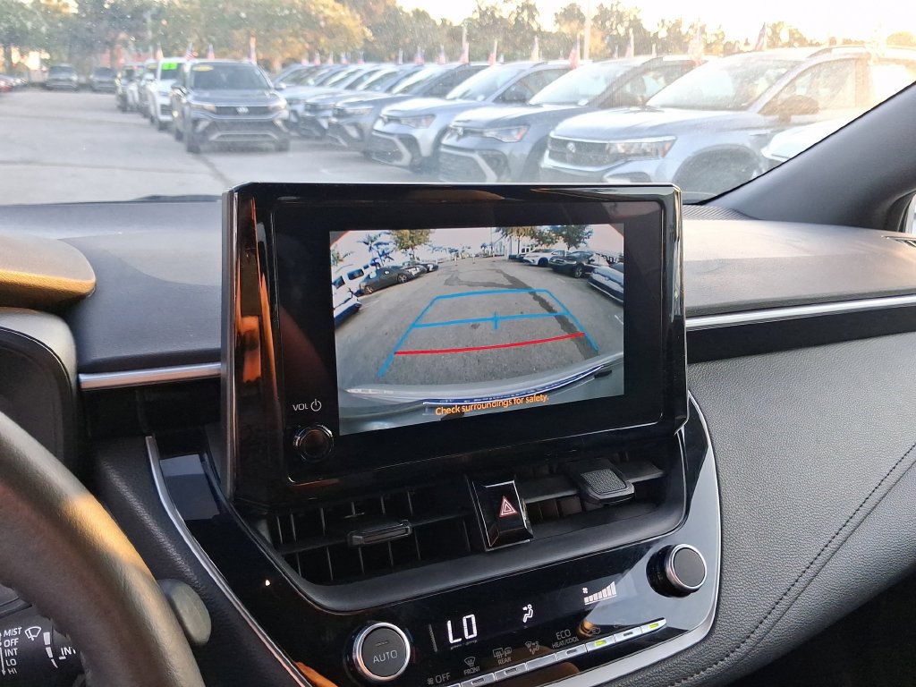 Used 2025 Toyota Corolla SE FWD image 25