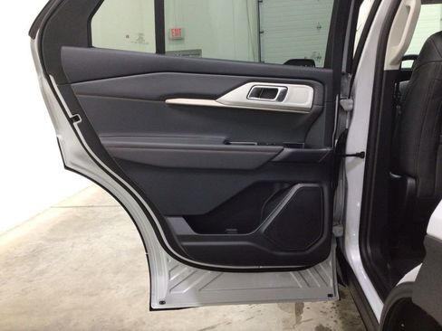 New 2026 Ford Explorer Active image 23
